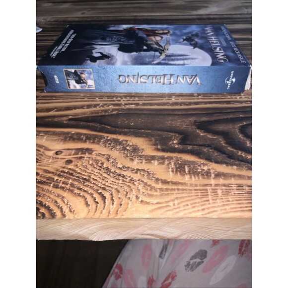 Van Helsing (VHS) starring Hugh Jackman .Not Tested !!! - Picture 3 of 7